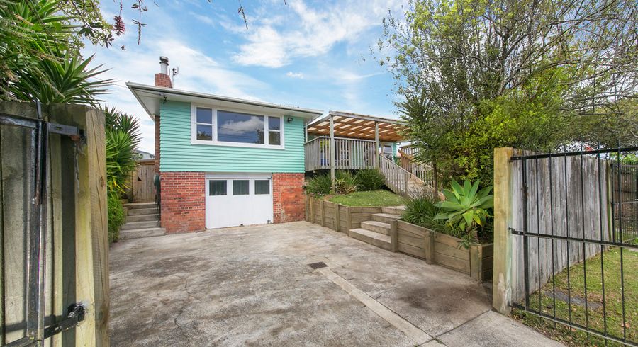  at 16 Harrington Road, Henderson, Auckland
