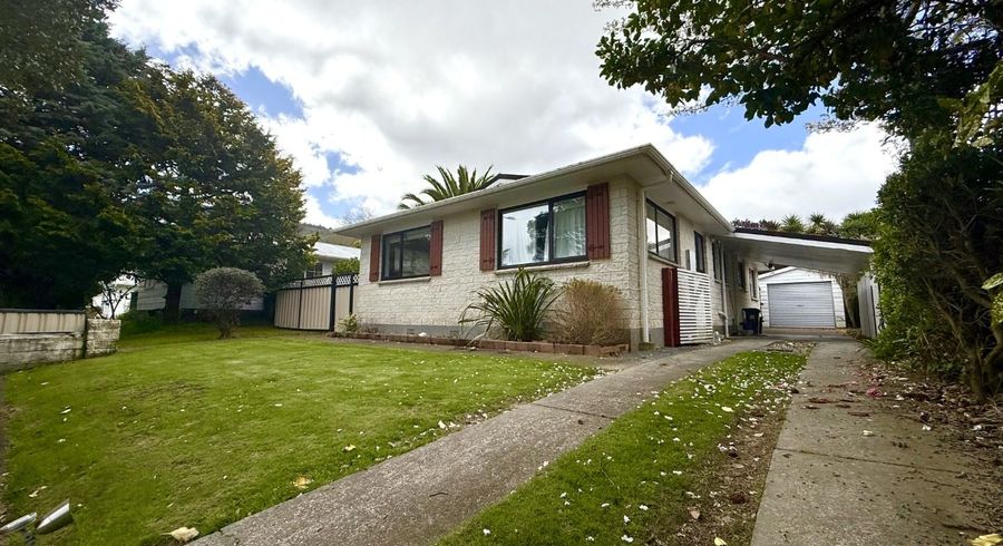  at 122 California Drive, Totara Park, Upper Hutt, Wellington