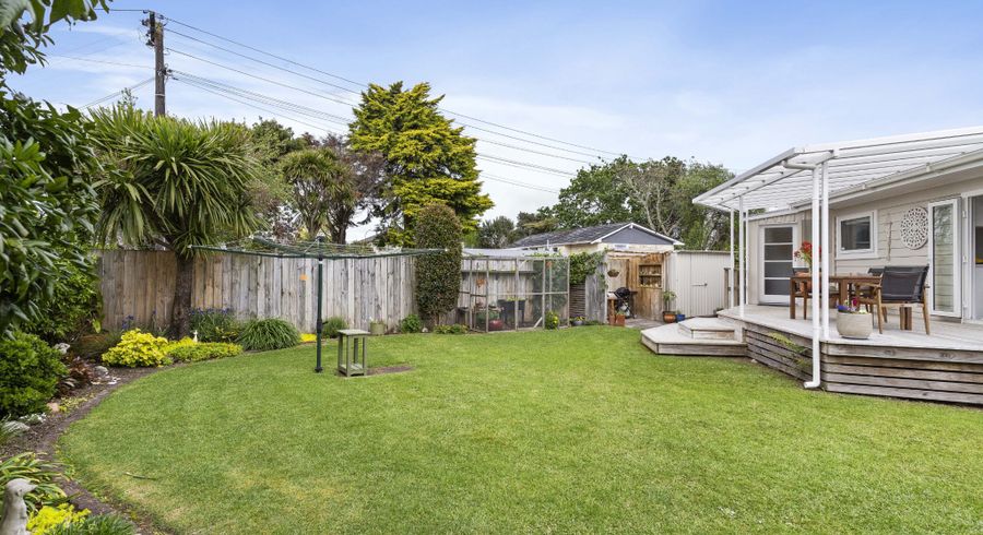  at 89 Gloria Avenue, Te Atatu Peninsula, Auckland