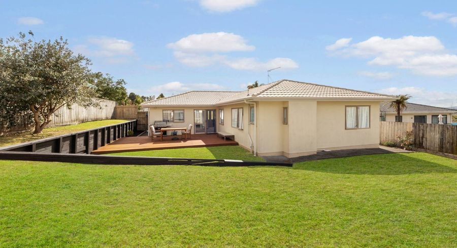  at 32 Broadfield Street, Massey, Auckland