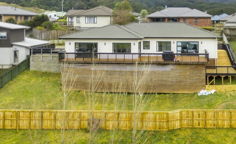  at 90 Kirton Drive, Riverstone Terraces, Upper Hutt