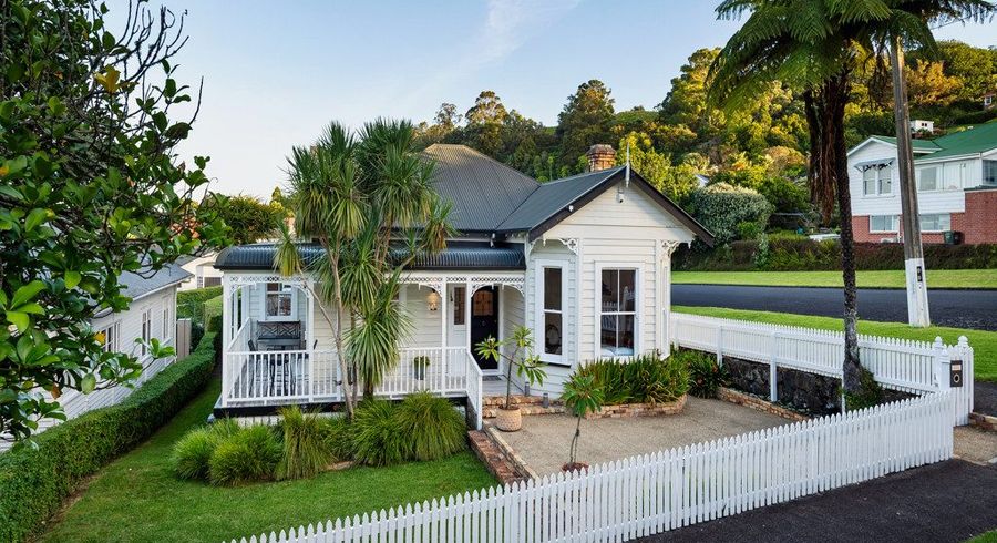  at 8 Summit Drive, Mount Albert, Auckland City, Auckland