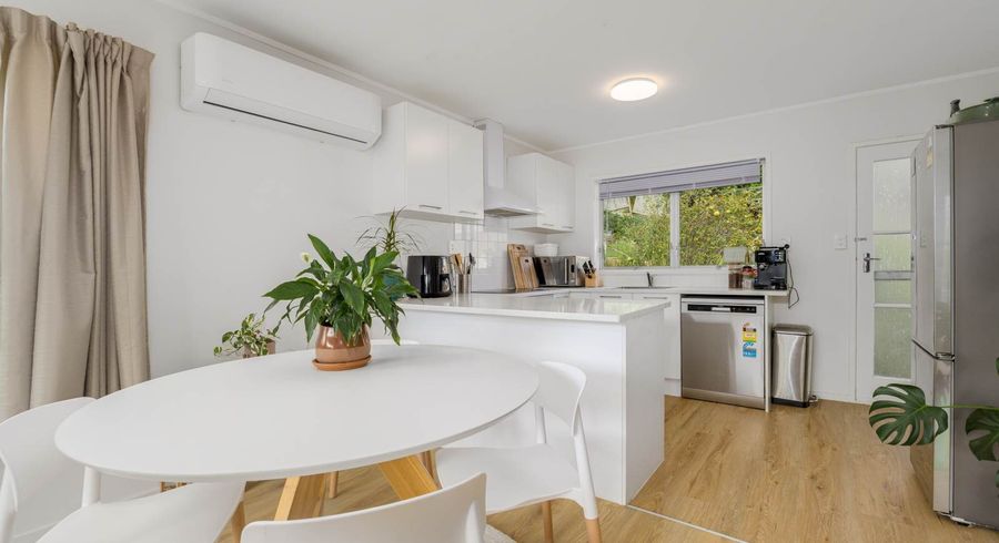  at 2/80 Peach Road, Glenfield, North Shore City, Auckland