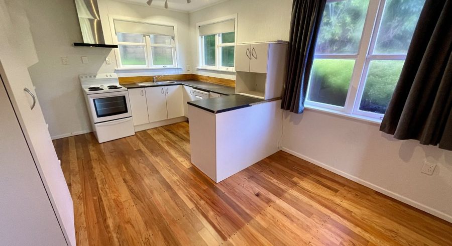  at 21 Lowry Crescent, Stokes Valley, Lower Hutt, Wellington