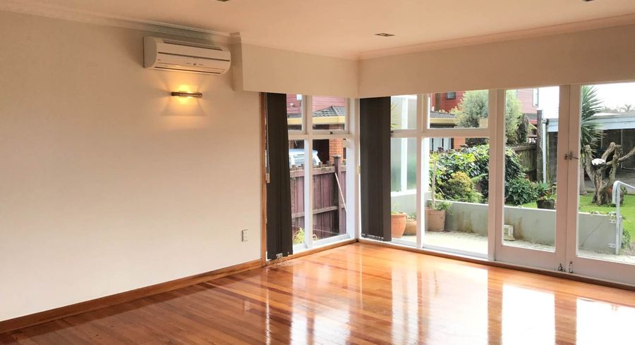  at 4/18 Tawhiri Road, One Tree Hill, Auckland City, Auckland