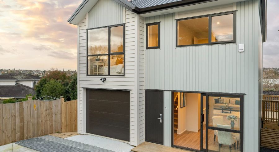  at 1/33 Buscomb Avenue, Henderson, Auckland