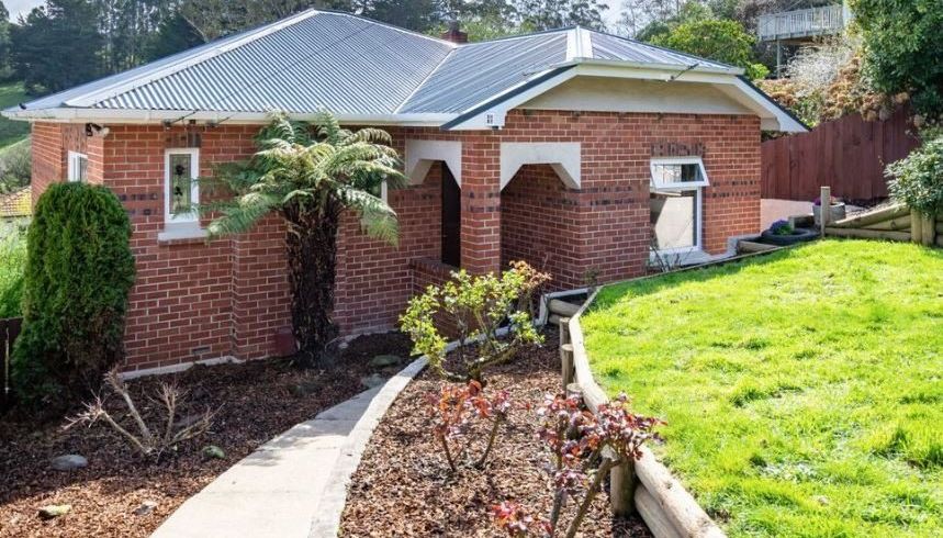  at 20 Barr Street, Kenmure, Dunedin