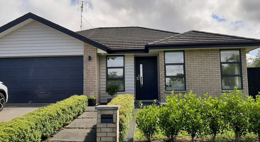  at 8 Steamer Road, Silverdale, Silverdale