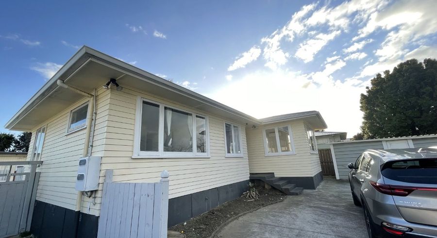  at 62 Megan Avenue, Pakuranga Heights, Auckland