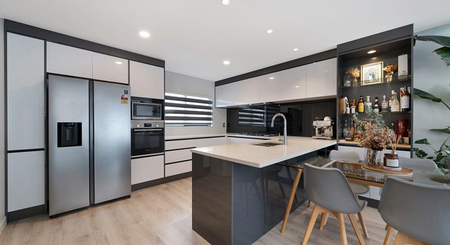  at 6 Meritage Lane, Te Atatu South, Waitakere City, Auckland