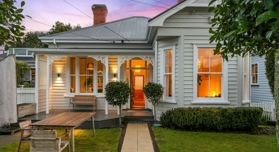  at 12 Onslow Road, Mount Eden, Auckland