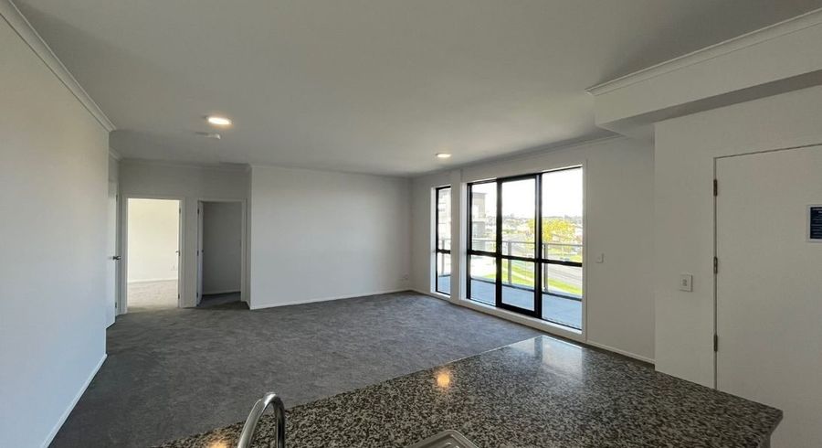  at 4/130 Stancombe Road, Flat Bush, Manukau City, Auckland