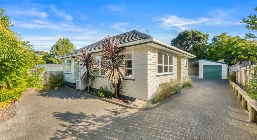  at 37A Neal Avenue, Glenfield, North Shore City, Auckland