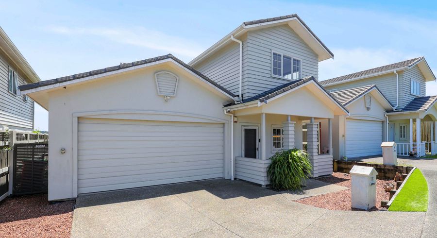  at 16 Mulvaney Crescent, Henderson, Waitakere City, Auckland