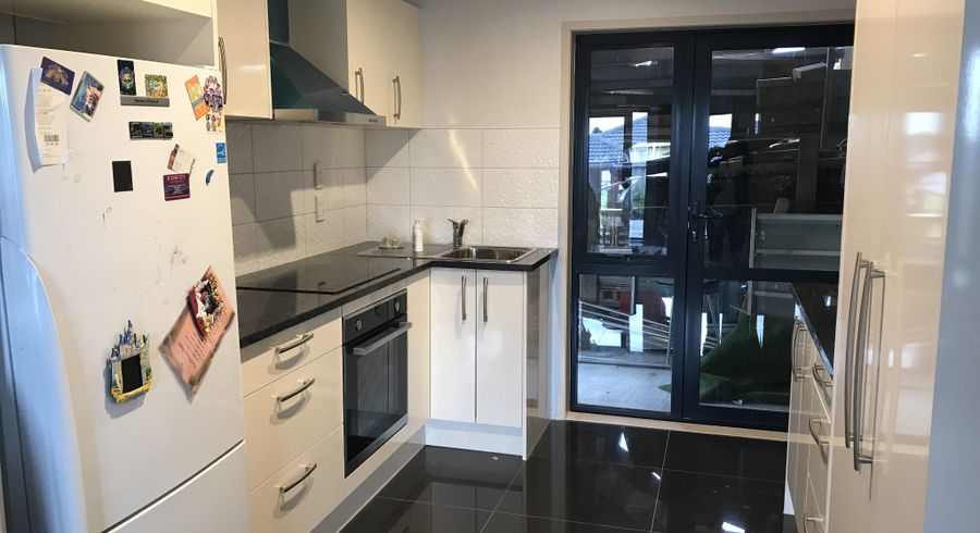  at 88A Sunset Road, Unsworth Heights, North Shore City, Auckland