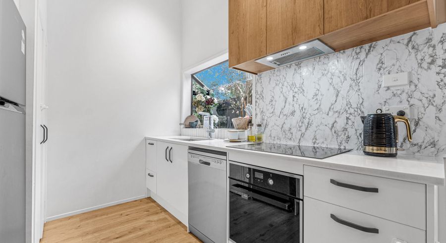  at 2/45 Valley View Road, Glenfield, Auckland