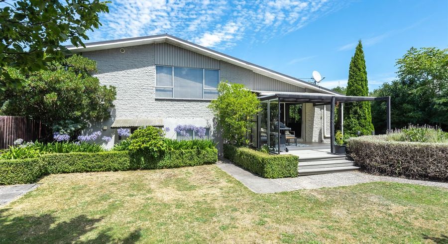  at 9 Woodstock Place, Russley, Christchurch