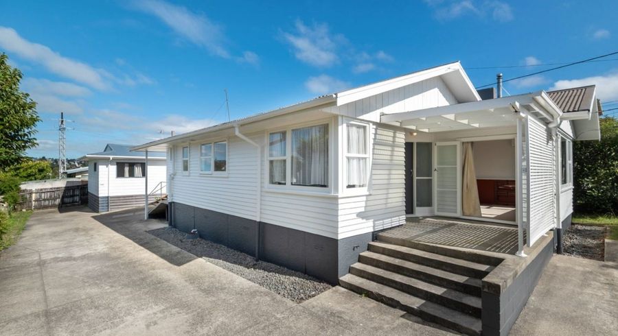  at 199a Chivalry Road, Glenfield, North Shore City, Auckland