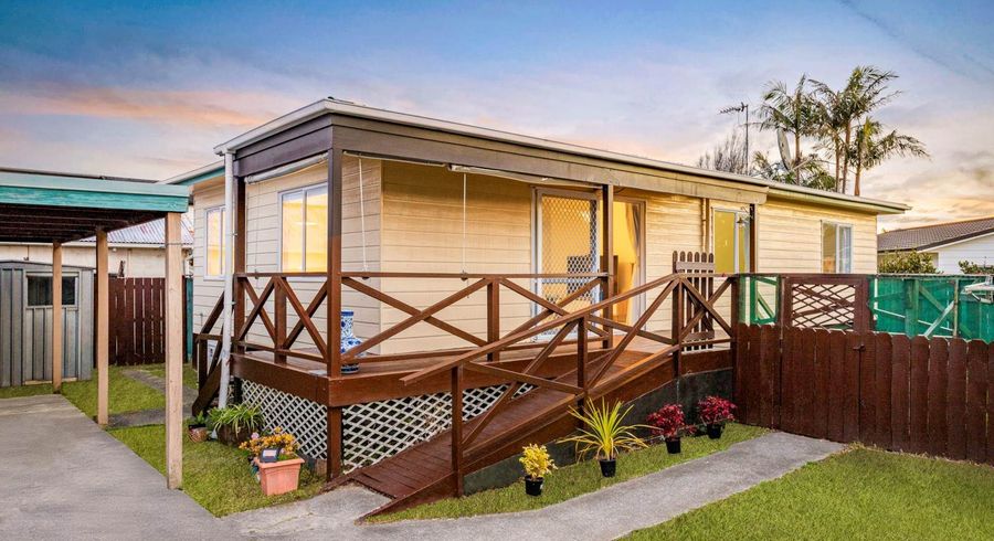  at 1/616 Te Atatu Road, Te Atatu Peninsula, Waitakere City, Auckland