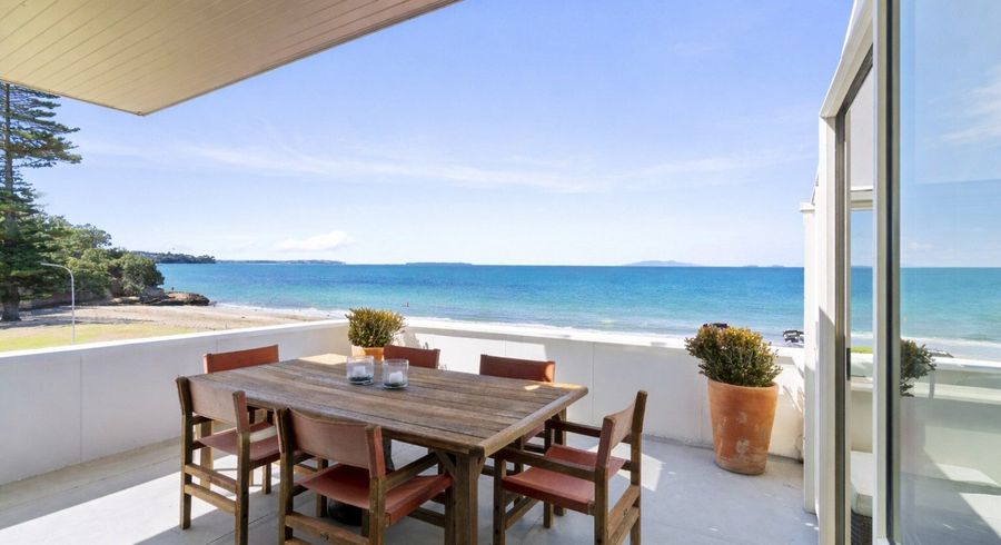  at 58 Rothesay Bay Road, Rothesay Bay, North Shore City, Auckland