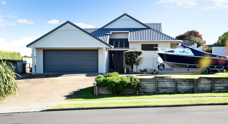  at 21 Ayrshire Drive, Grandview Heights, Hamilton