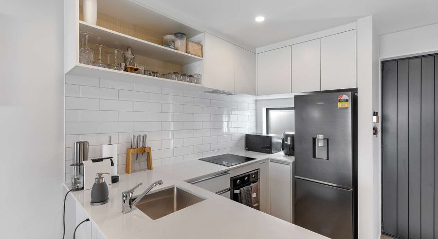  at 5/119 Bruce McLaren Road, Henderson, Waitakere City, Auckland