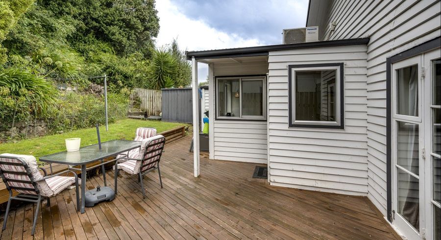  at 9 Chaucer Road South, Hospital Hill, Napier