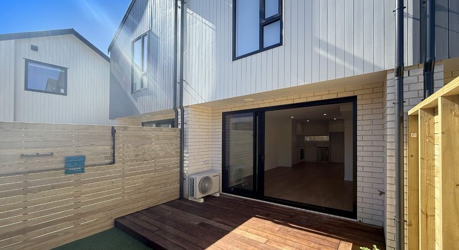  at 4/46 Taikata Road, Te Atatu Peninsula, Waitakere City, Auckland