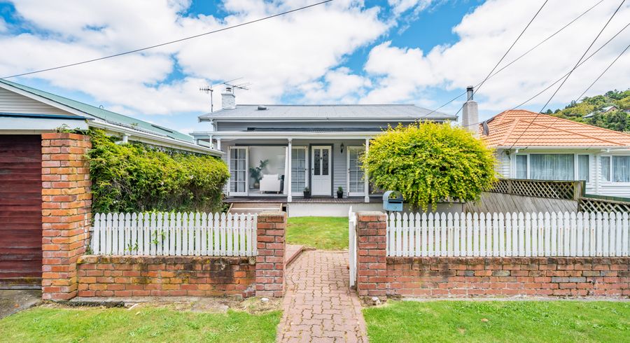  at 6 Charles Street, Belmont, Lower Hutt