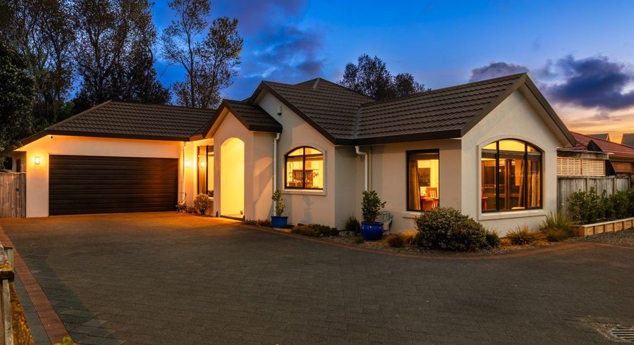  at 94 Weggery Drive, Waikanae Beach, Waikanae