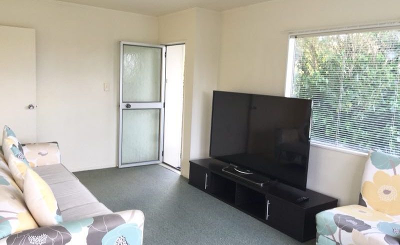  at 14 Dallinghoe Crescent, Milford, Auckland