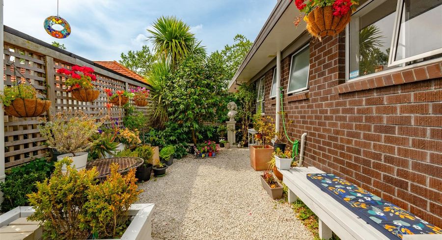  at New Lynn, Waitakere City, Auckland