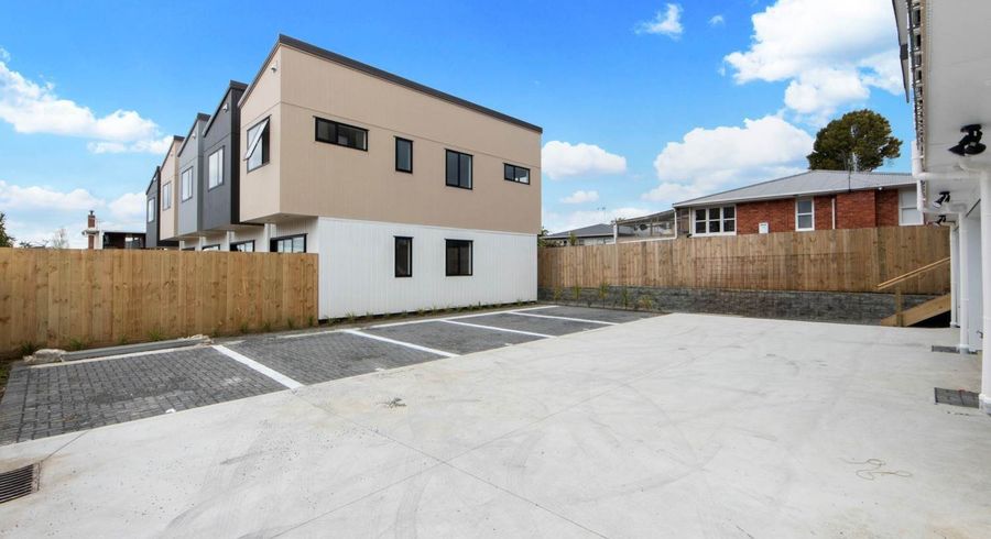  at 4 & 6/53 Archibald Road, Kelston, Waitakere City, Auckland