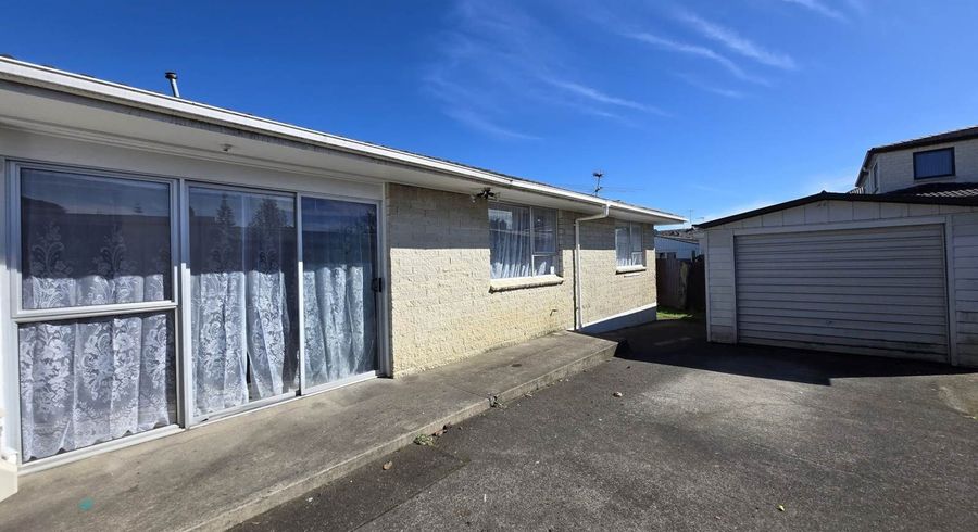  at 2/12 Leith Court, Papatoetoe, Manukau City, Auckland