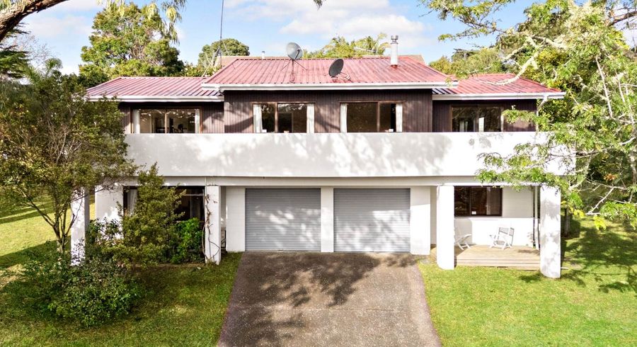  at 10 Paruru Avenue, Northcote, North Shore City, Auckland
