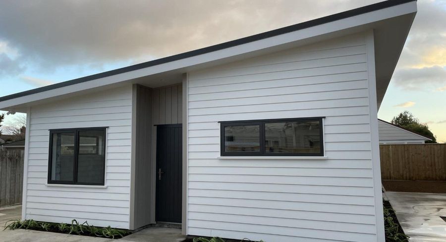  at 8A Worcestor Street, West End, Palmerston North, Manawatu / Whanganui