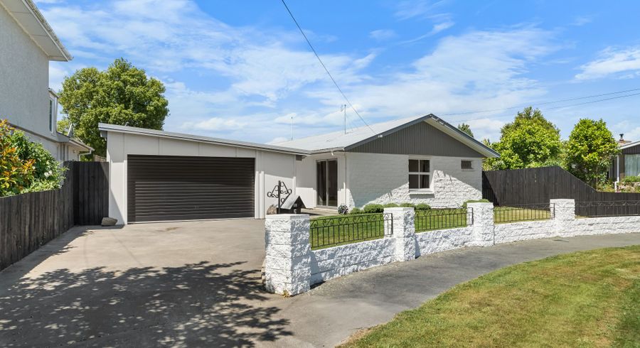  at 5 Shirldale Place, Avonhead, Christchurch
