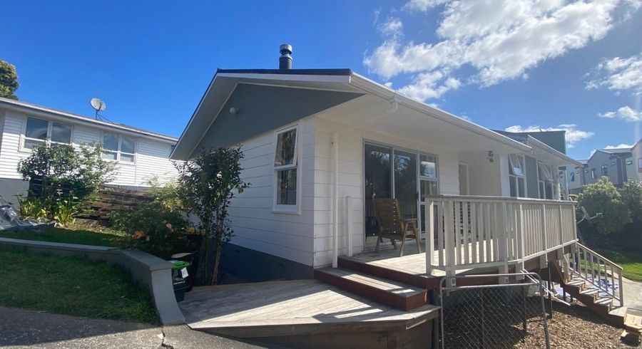  at 8 Silver Birch Rise, Henderson, Waitakere City, Auckland