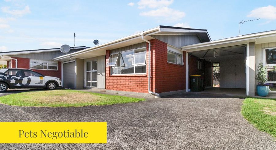  at 2/7 Mckenzie Road, Mangere Bridge, Auckland
