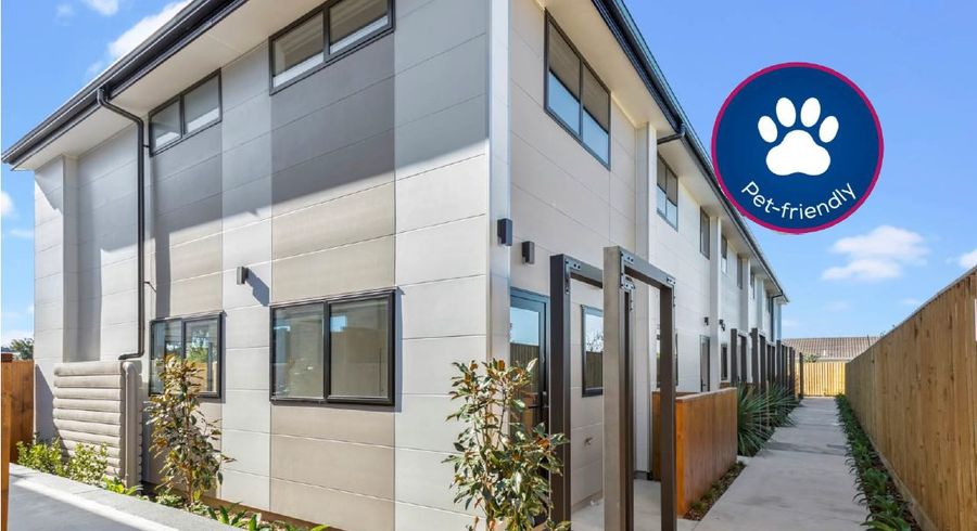  at 10/137 Tirimoana Road, Te Atatu South, Waitakere City, Auckland