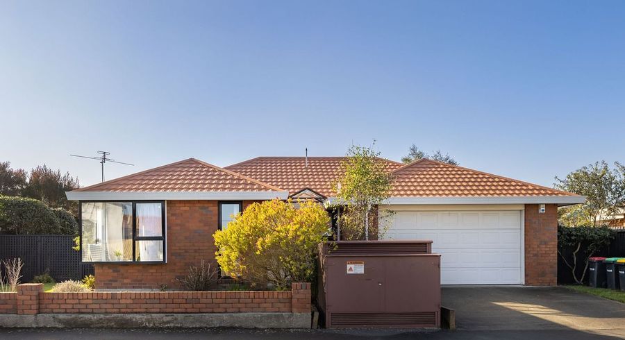  at 2/1 Apollo Place, Papanui, Christchurch City, Canterbury