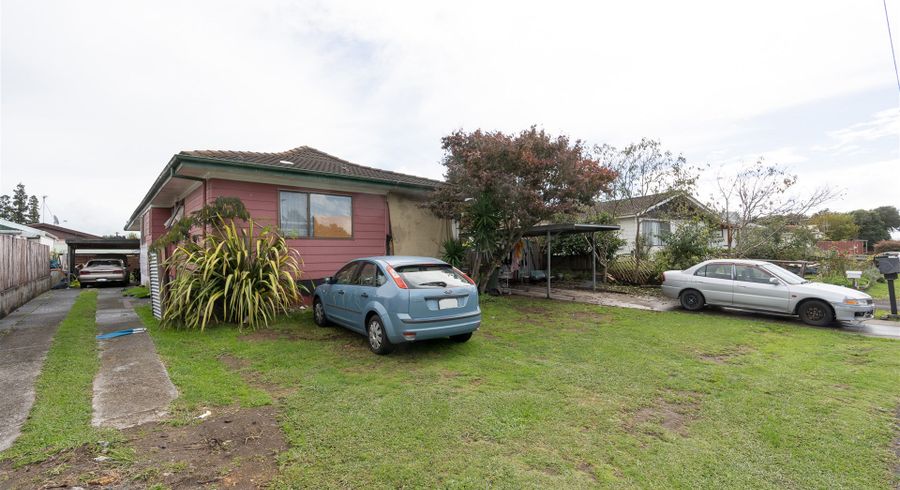  at 15 Coventry Road, Melville, Hamilton