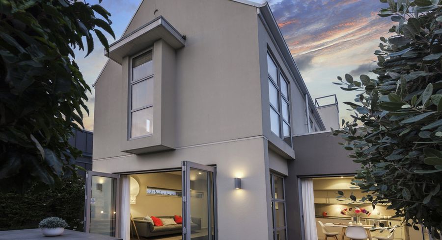  at 38 Rhodes Street, Merivale, Christchurch