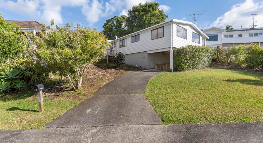  at 6 Remus Place, Totara Vale, Auckland