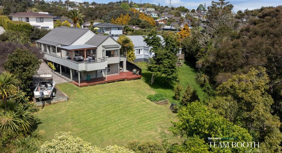  at 126 Lynn Road, Bayview, Auckland