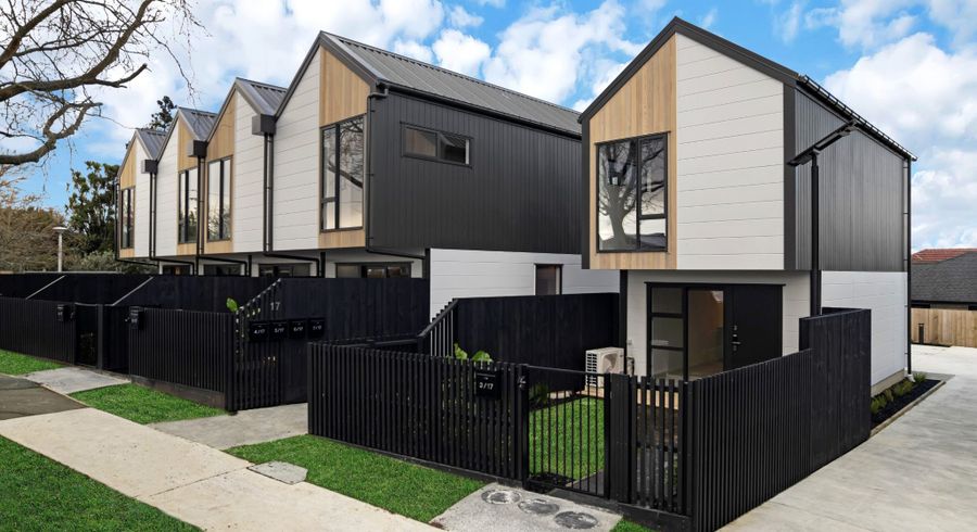  at 17 Norcross Avenue, Henderson, Waitakere City, Auckland