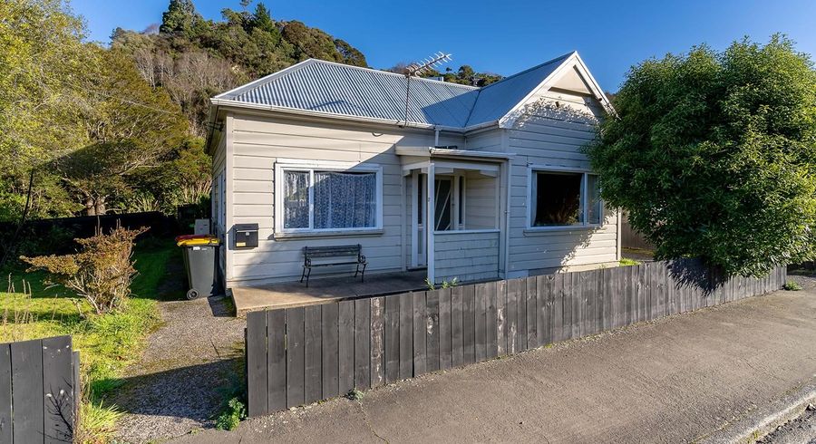  at 17 Woodhaugh Street, Woodhaugh, Dunedin