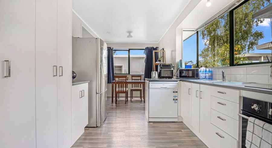  at 27e Breckons Ave, Nawton, Hamilton, Waikato