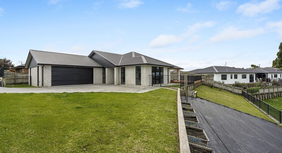  at 15 Carlingford Rise, Dinsdale, Hamilton, Waikato