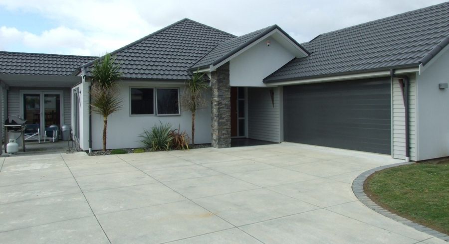  at 14 Rosalie Terrace, Kelvin Grove, Palmerston North, Manawatu / Whanganui